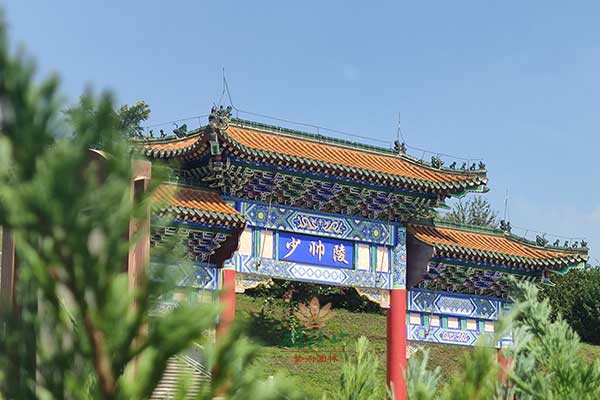 生命之塔：观陵山艺术园林公墓的时光守护者